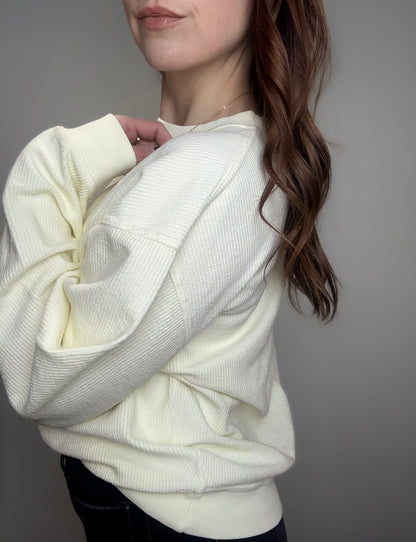 *OVERSIZED VINTAGE WASH SWEATER