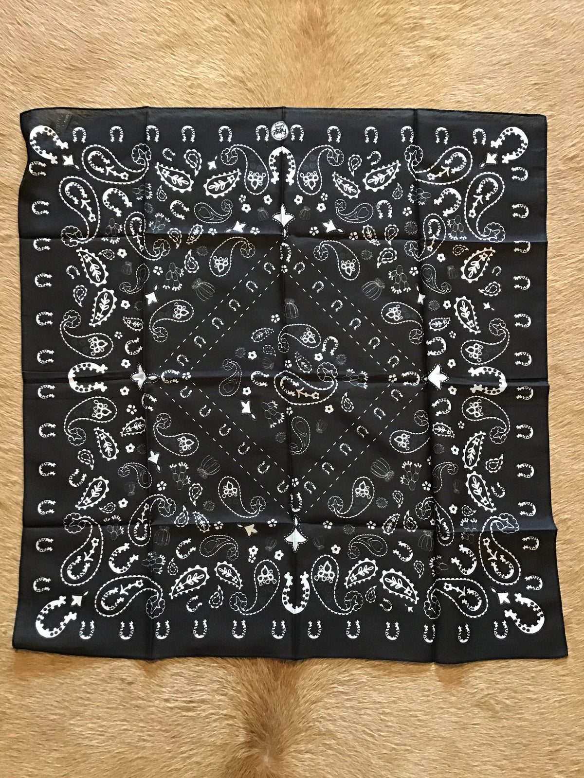Luck Be A Paisley Black