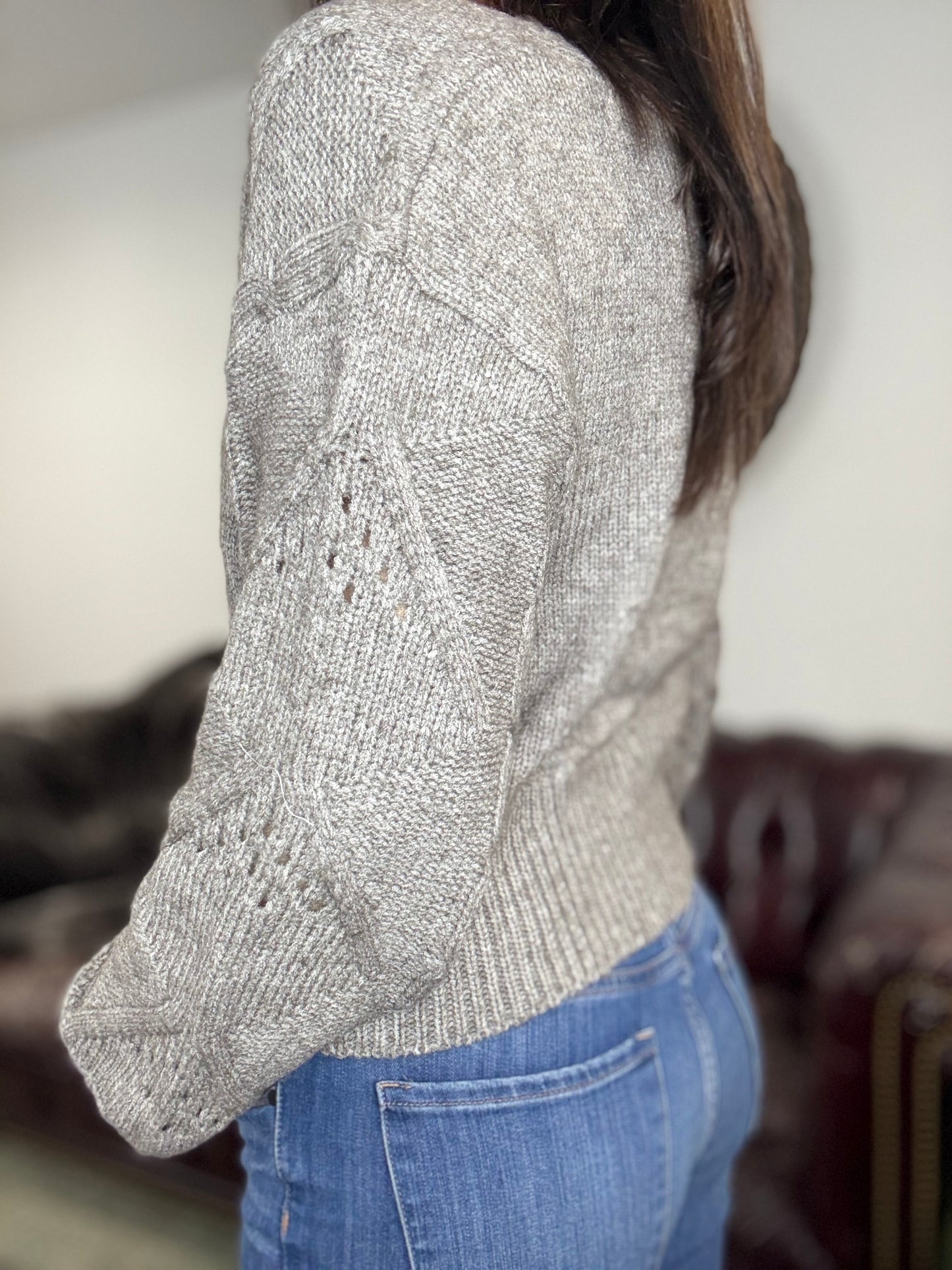 BUTTON DOWN CABLE KNIT CROPPED SWEATER CARDIGAN